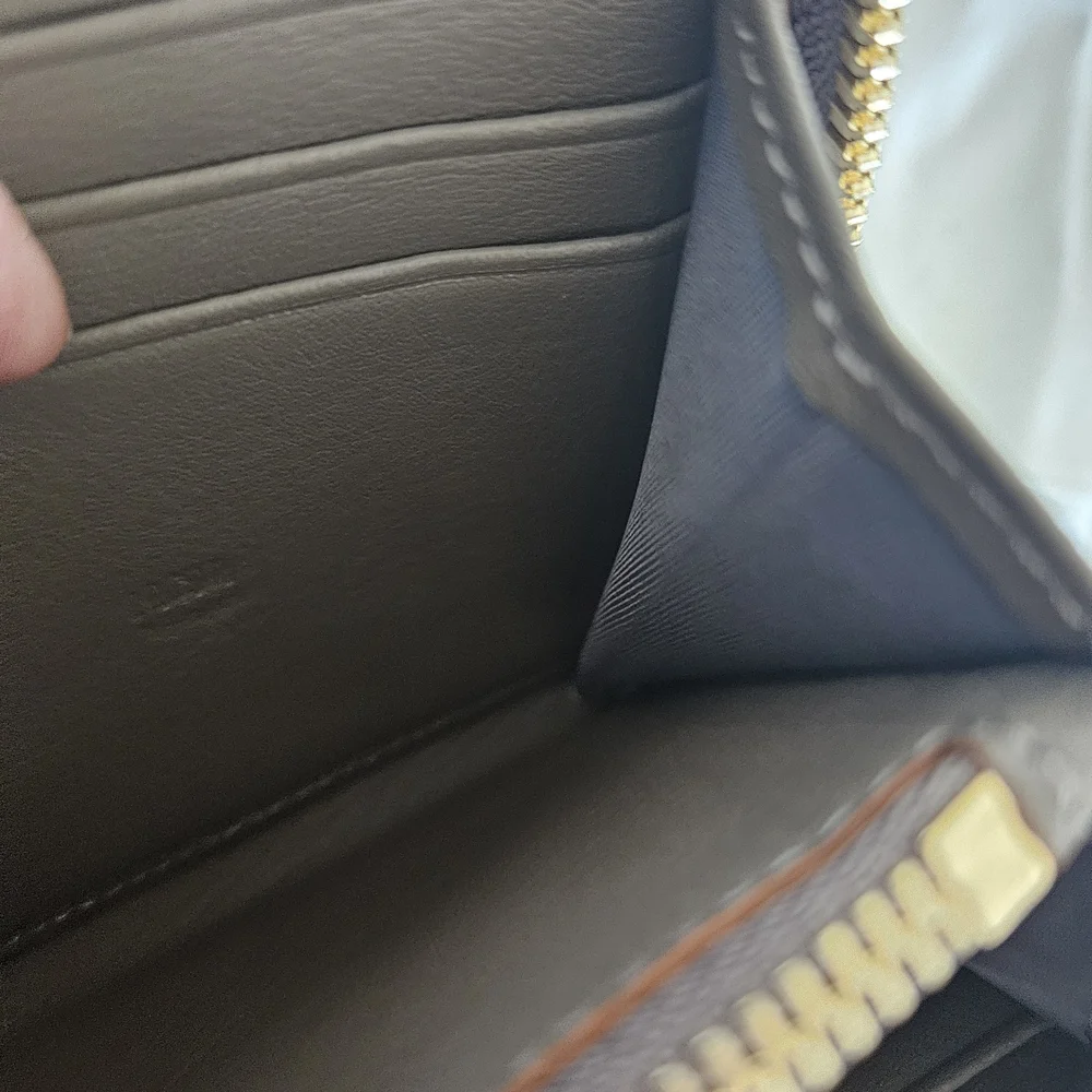 MCM Gray Embossed Leather Wristlet Clutch . New With Box & Dust Bag Inc. - Picture 8 of 8